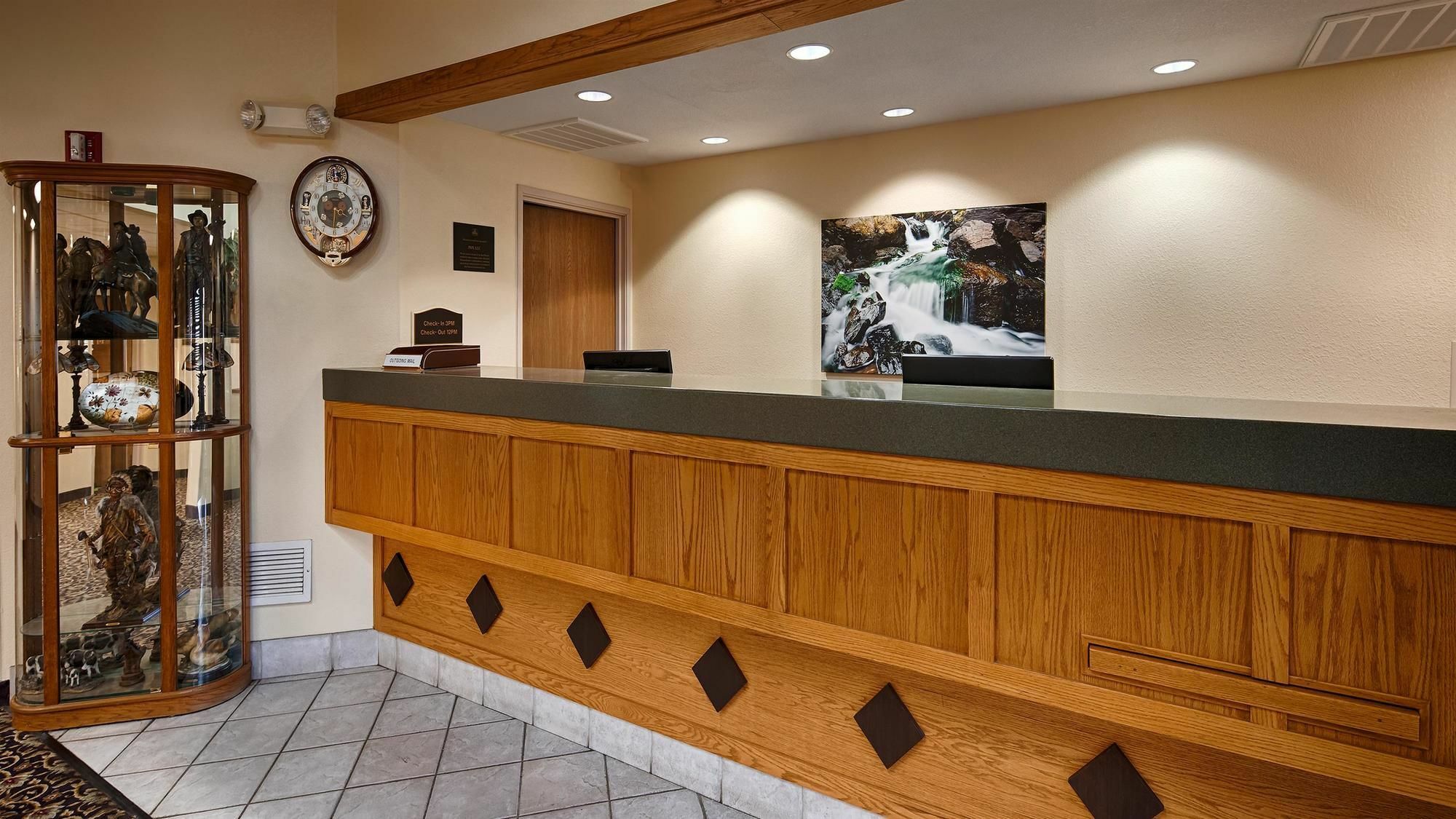 Quality Inn & Suites Lawrence - University Area Exterior foto